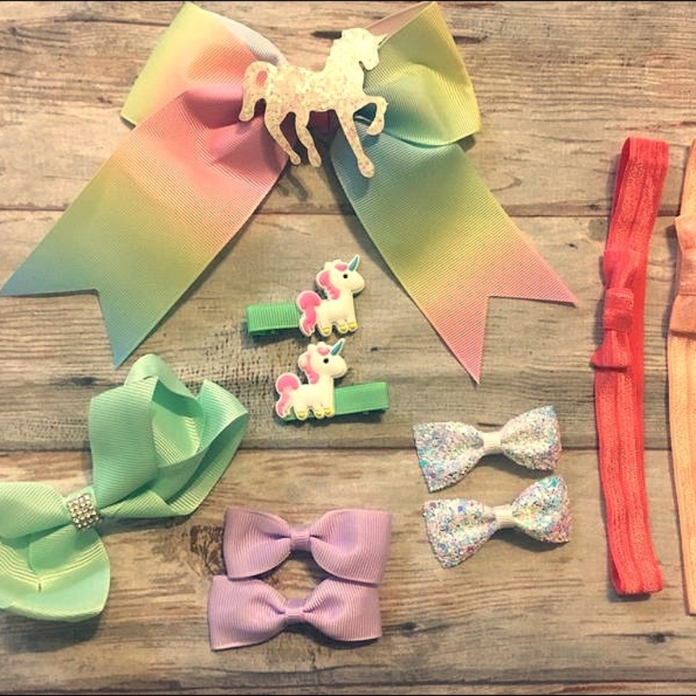 New HAIR BOWS and Hair Clips Accessories LOT